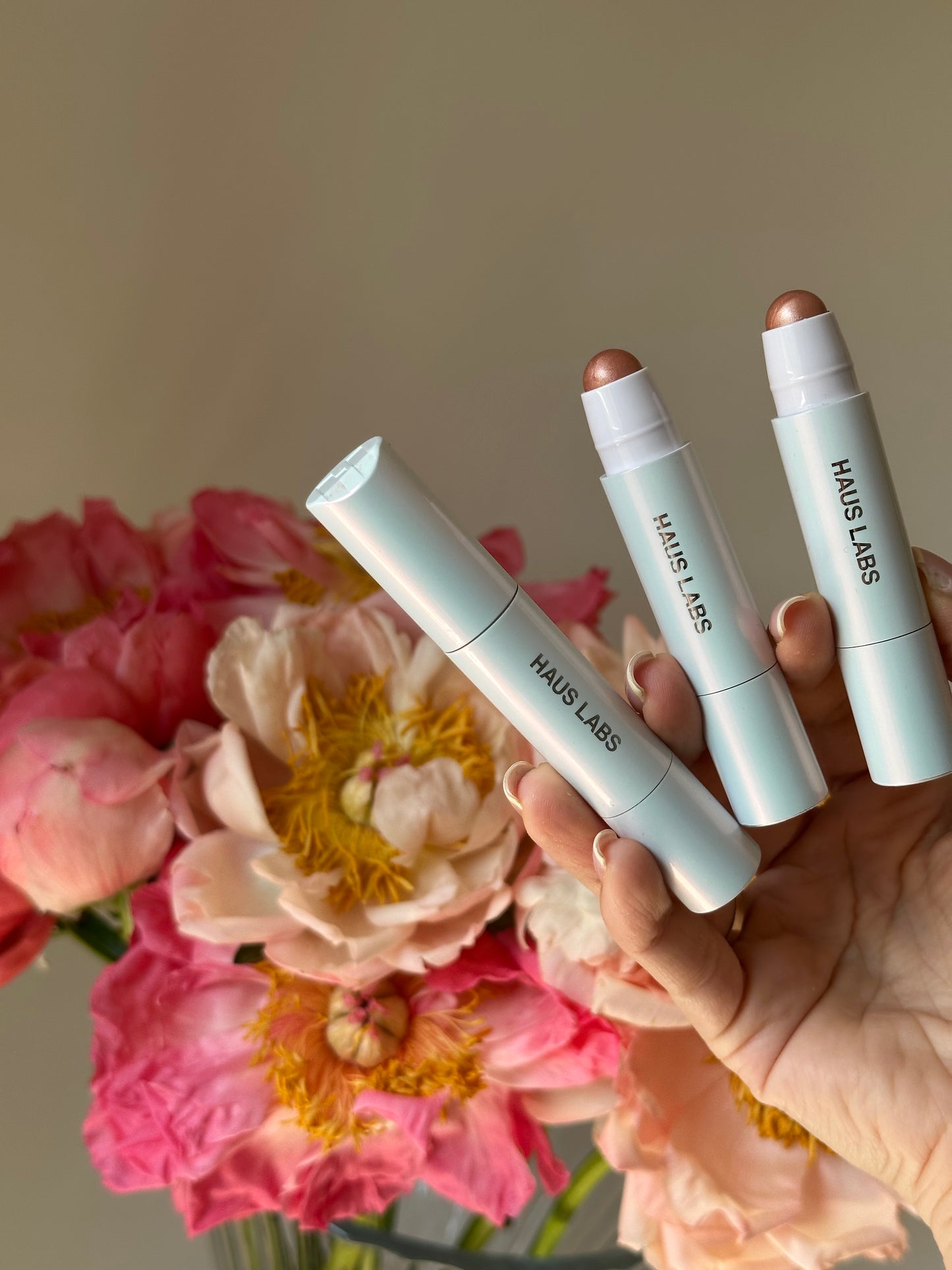 Haus Labs - Glassy Highlighter Balm