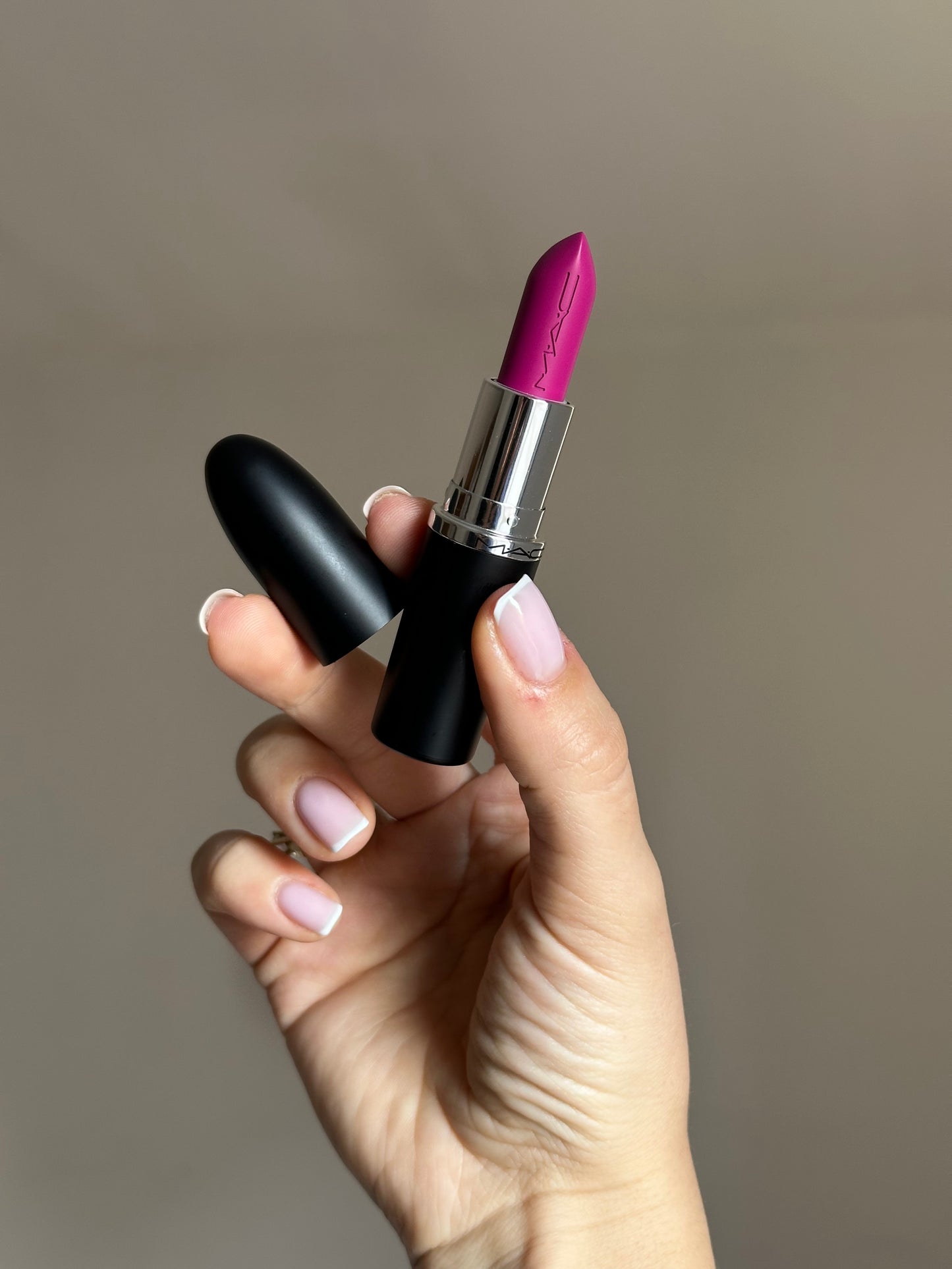 MAC - Sleek Satin Lipstick