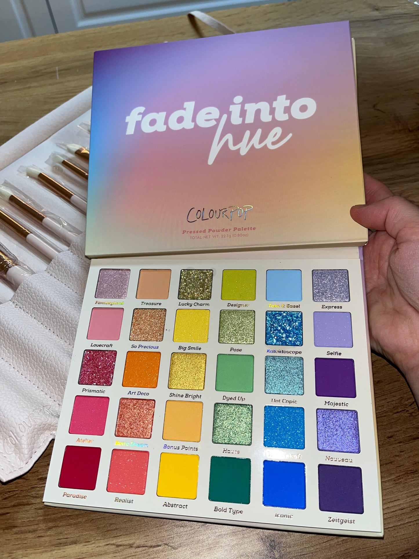 Colourpop fade into hue palette + brusha