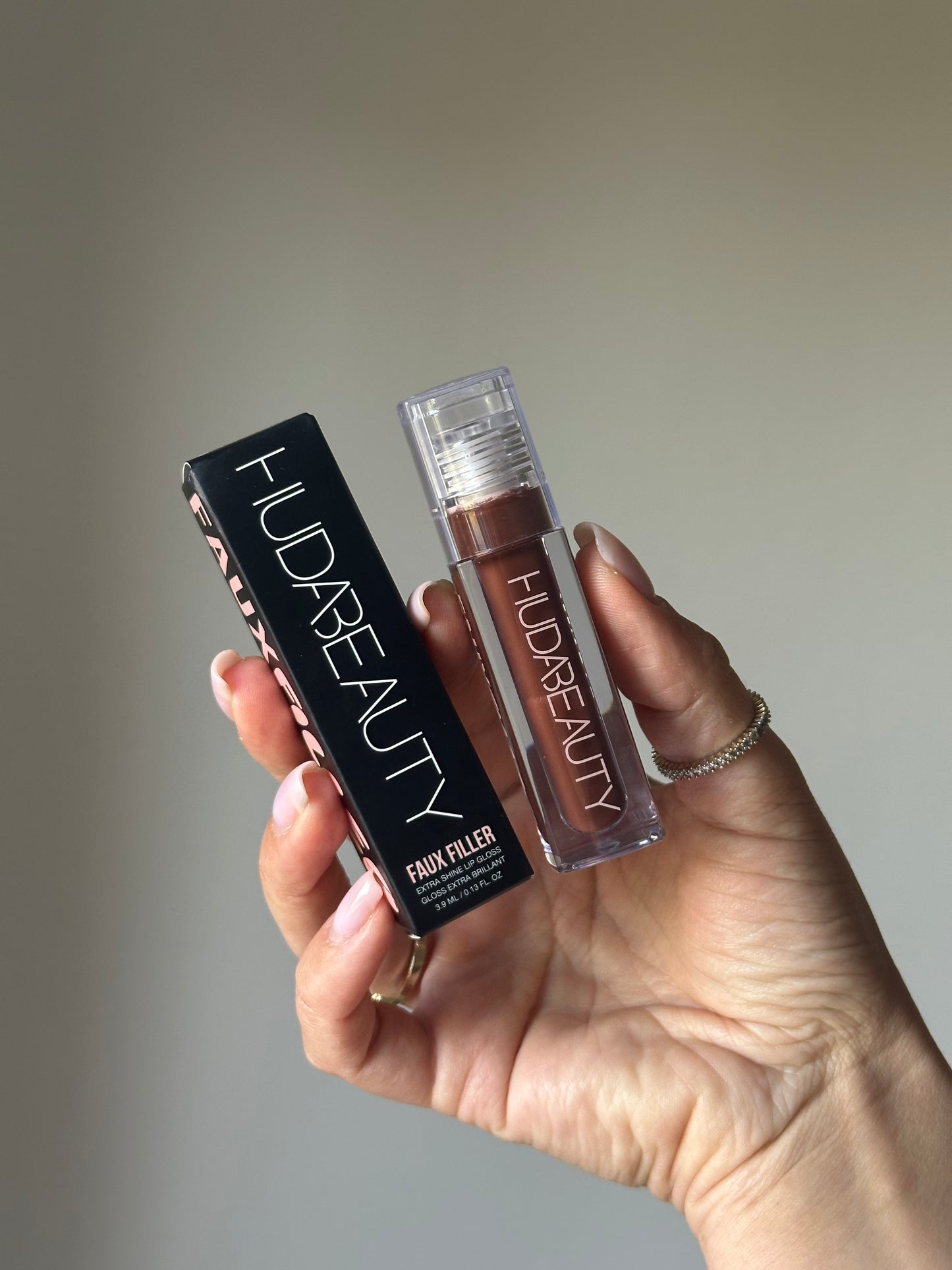Huda Beauty - Faux Filler Gloss