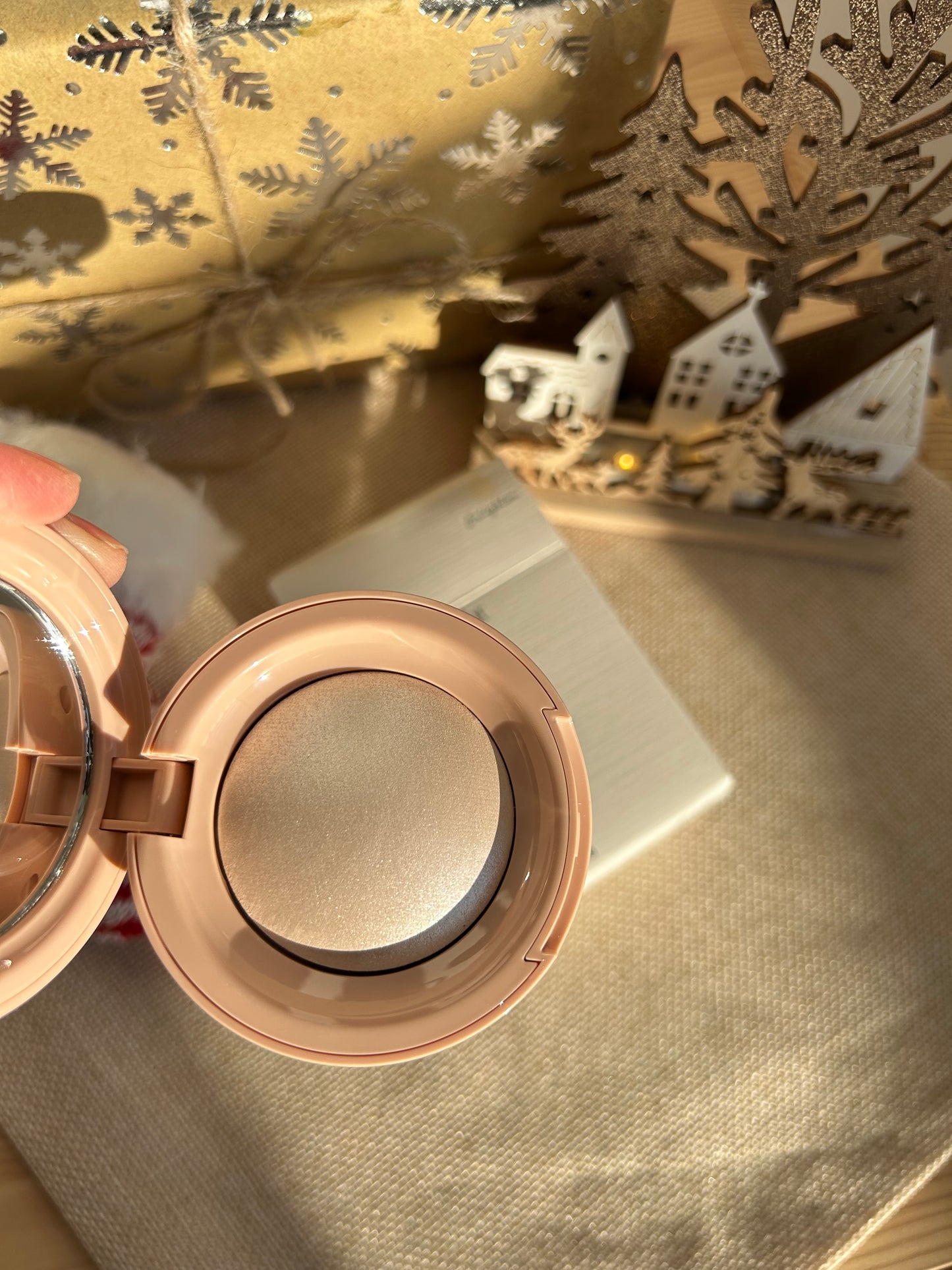 Rare Beauty Positive Light Silky Touch Highlighter