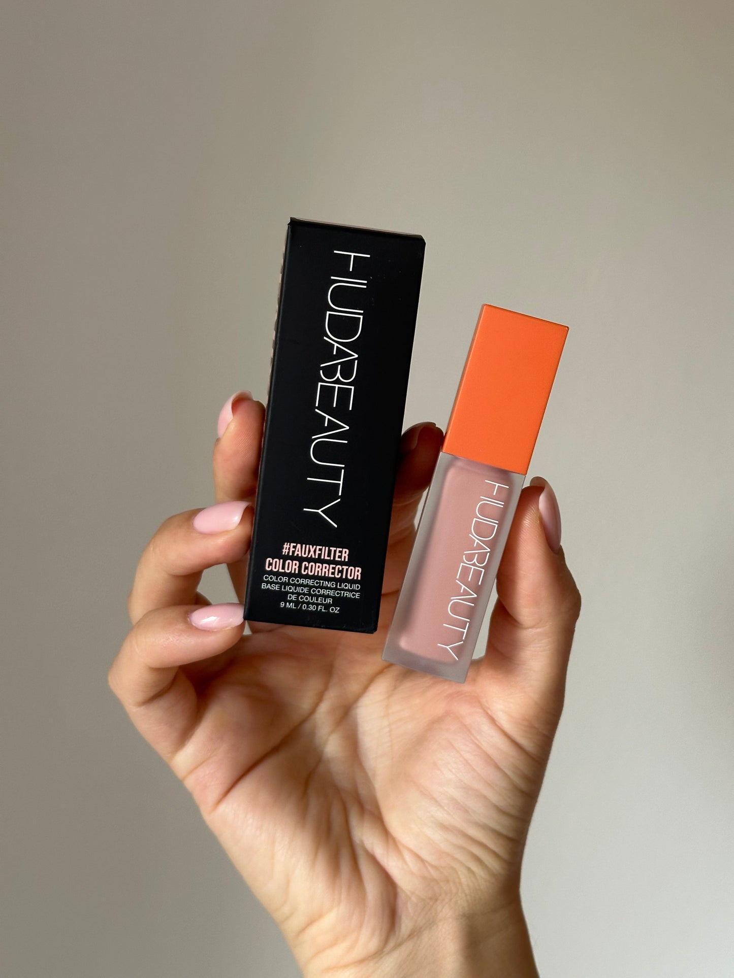 Huda Beauty - Faux Filter Corrector