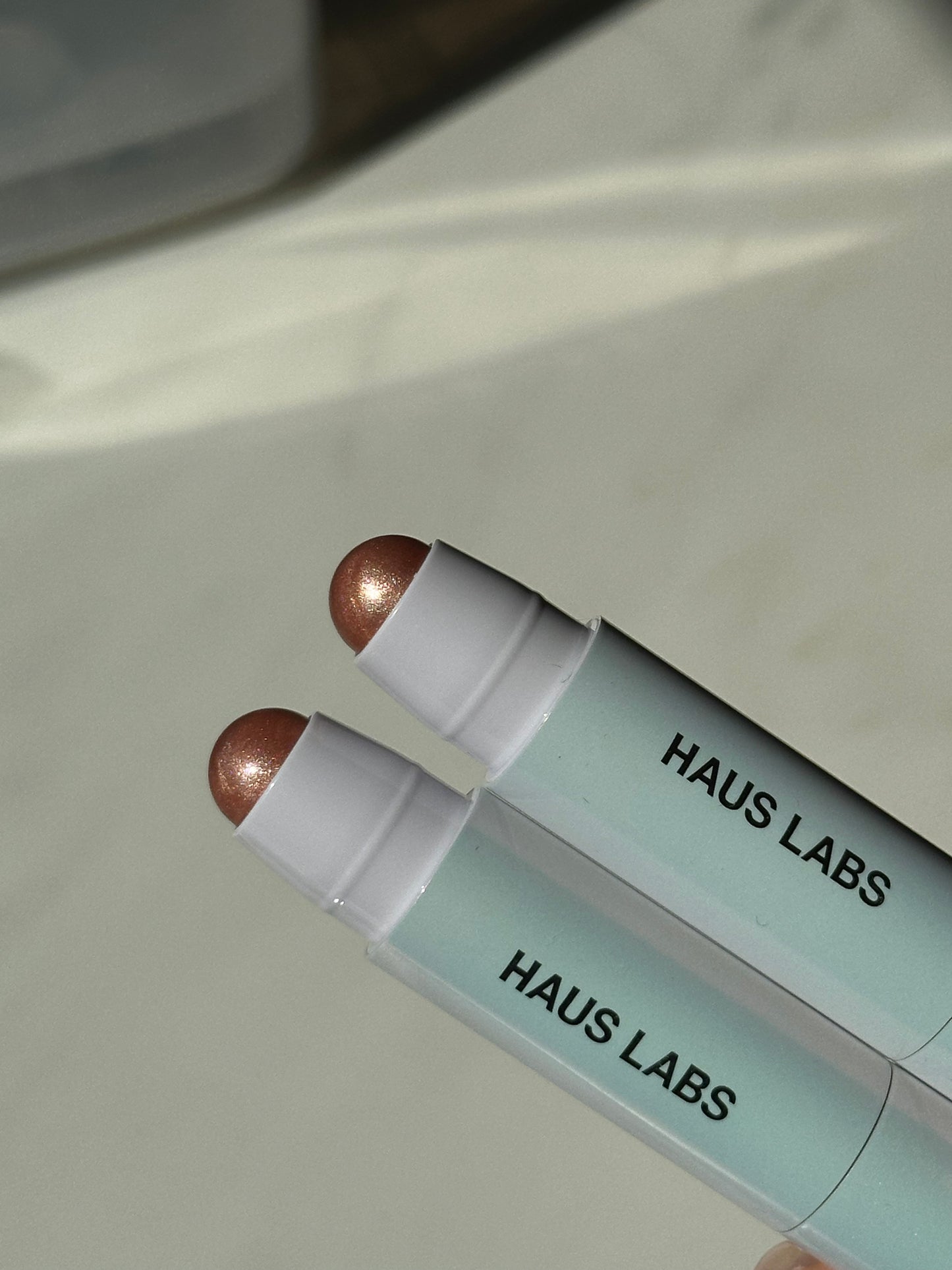Haus Labs - Glassy Highlighter Balm