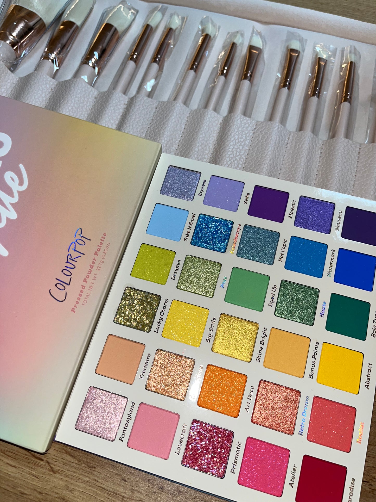 Colourpop fade into hue palette + brusha