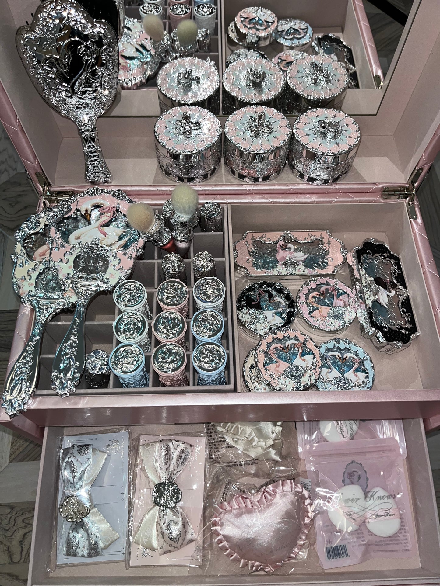 FLOWER KNOWS SWAN BALLET COLLECTION