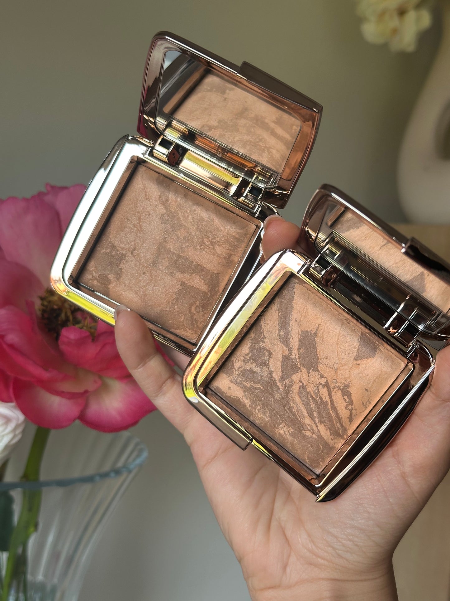 Hourglass Ambient Lightning Bronzer