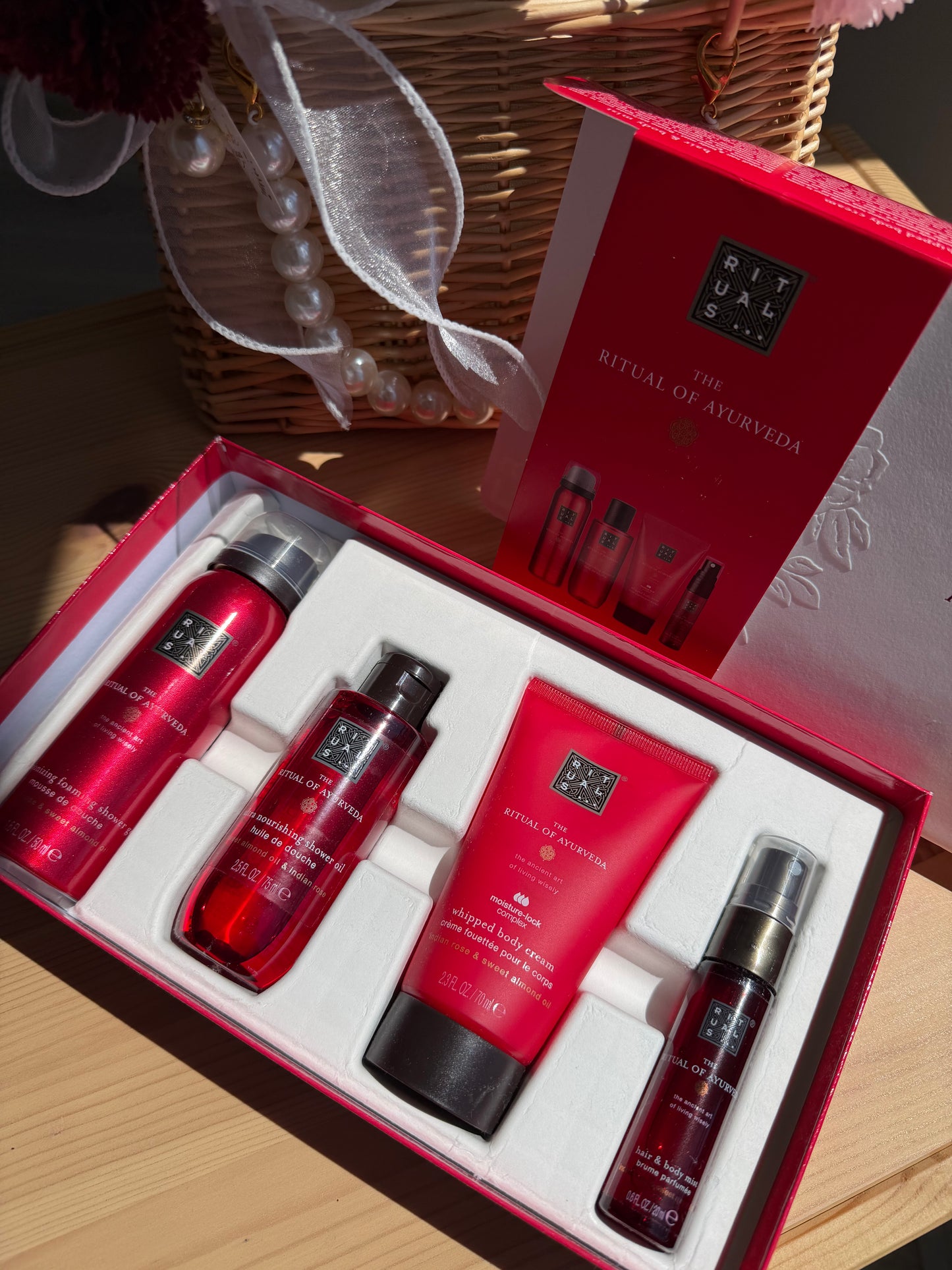 Rituals The Ritual Of Ayurveda Sweet Almond & Indian Rose Small Bath And Body Gift Set