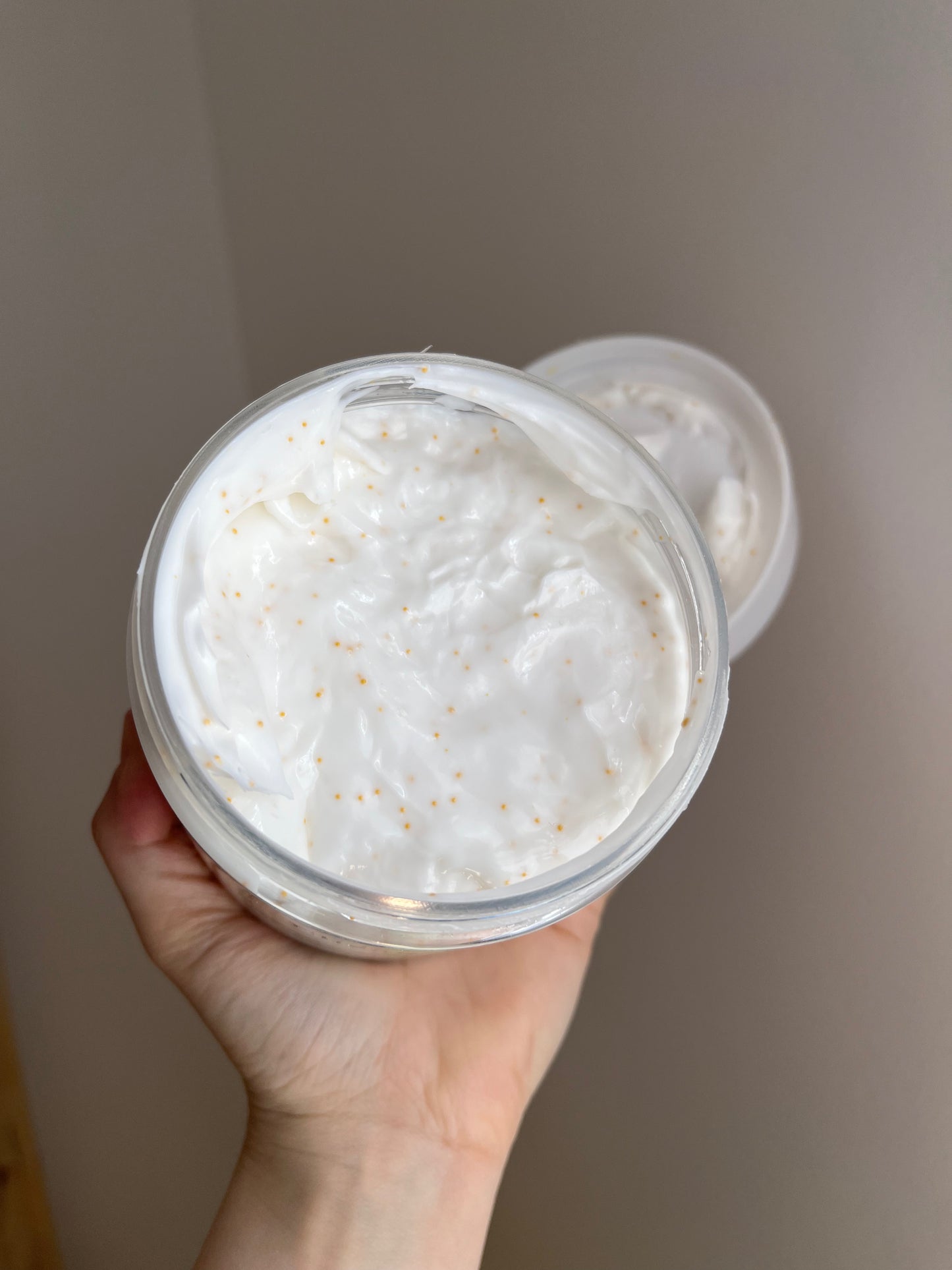 Elizabeth Arden body cream
