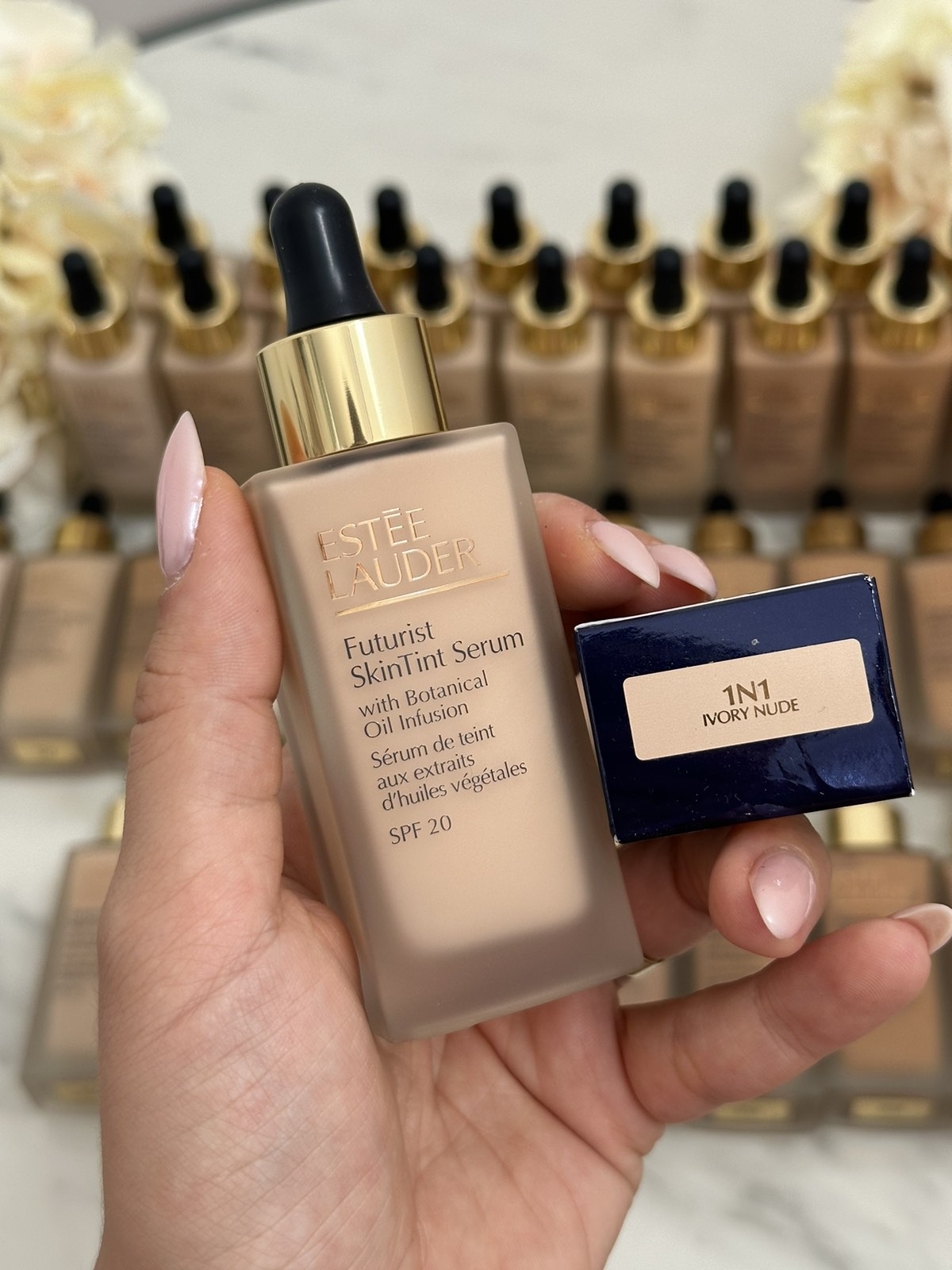 Estee Lauder - Futuristic SkinTint Serum
