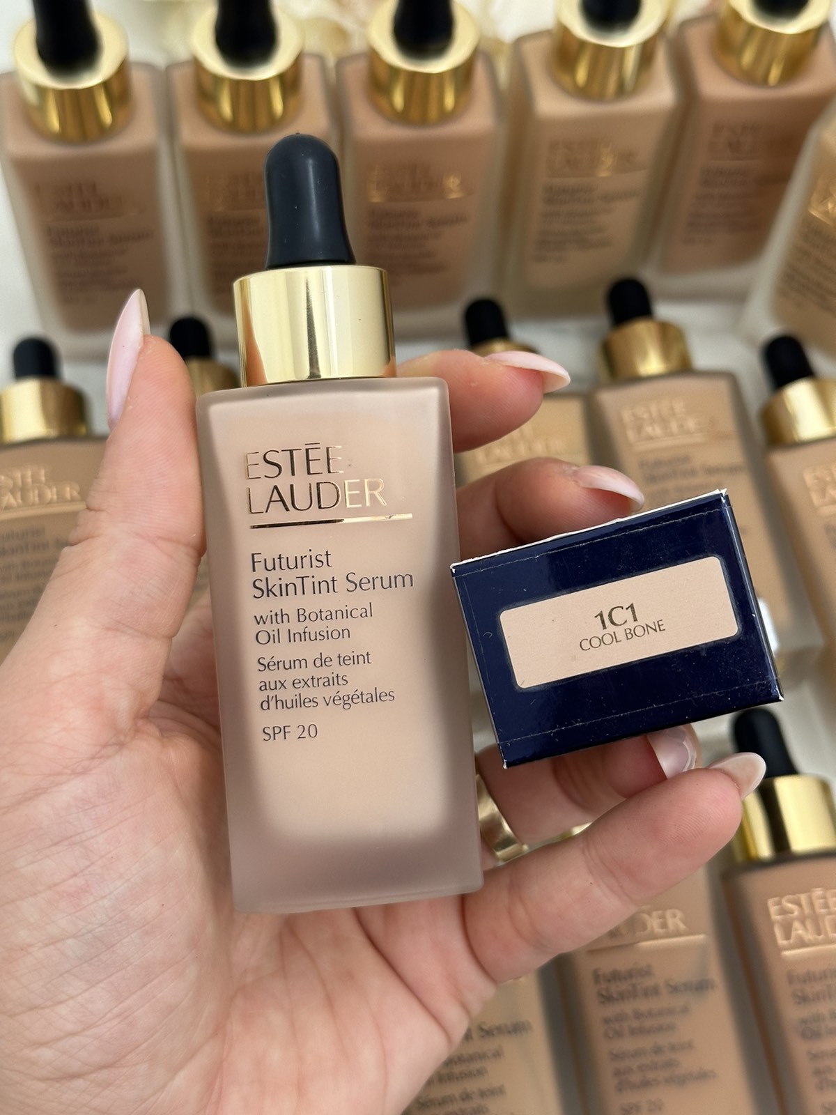 Estee Lauder - Futuristic SkinTint Serum