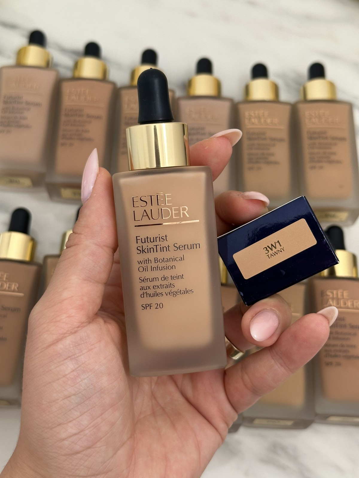 Estee Lauder - Futuristic SkinTint Serum