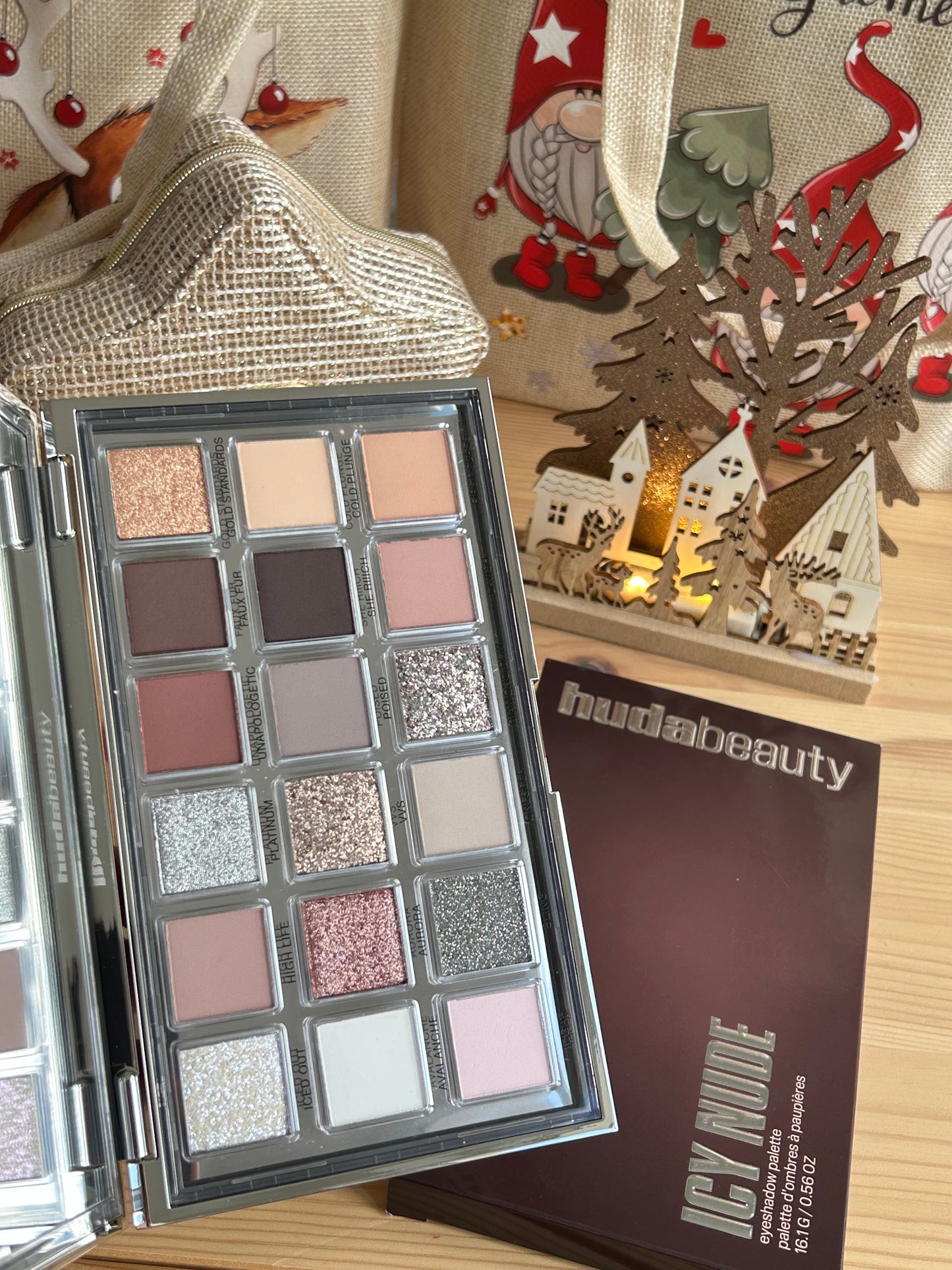 HudaBeauty Ice Nude Palette