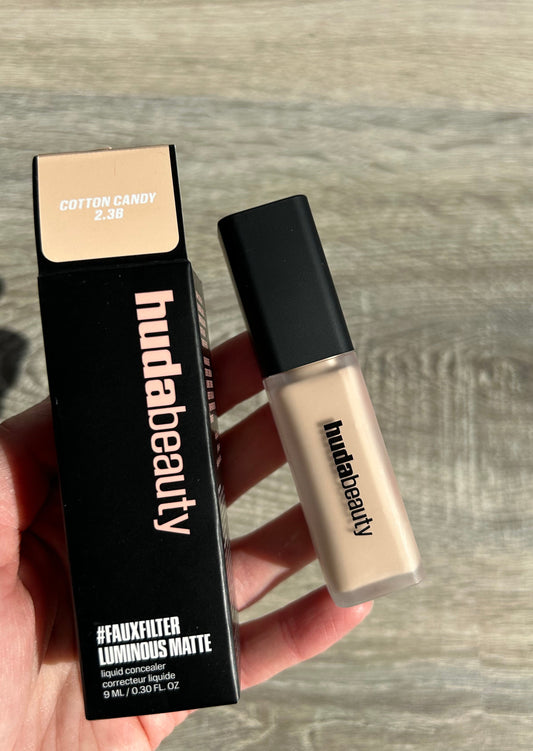 Huda Beauty #FAUXFILTER LUMINOUS MATTE CONCEALER