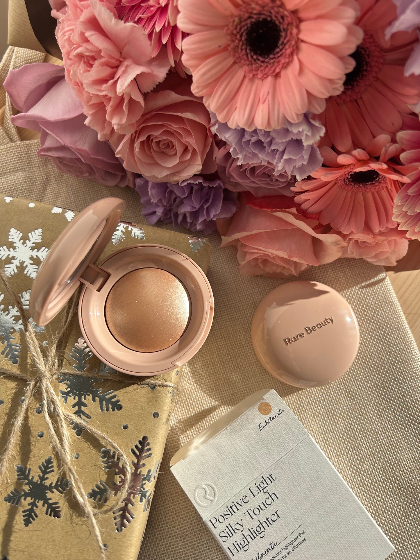 Rare Beauty Silk Highlighter