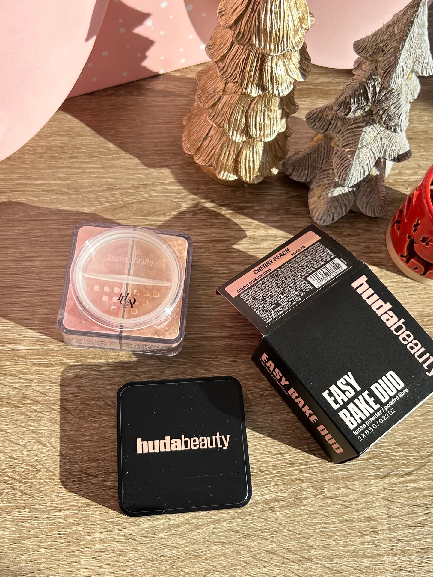 Huda Beauty - Easy Bake Setting Powder
