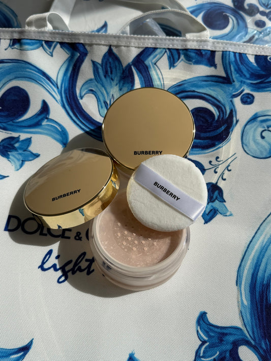 BURBERRY Beyond Wear Finishing & Smoothing Loose Powder