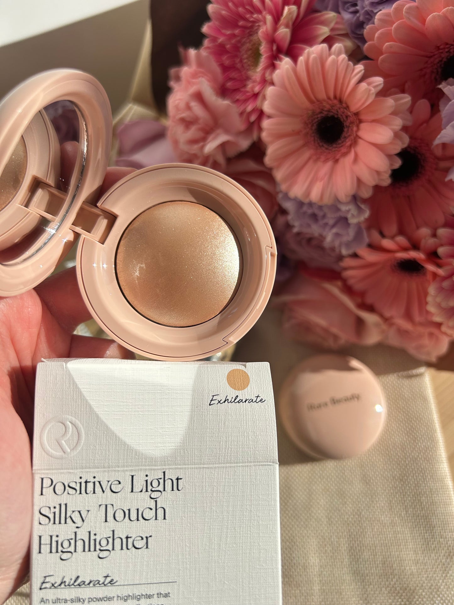 Rare Beauty Silk Highlighter