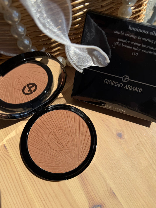 Armani Beauty 
Luminous Silk Creamy Bronzing Powder