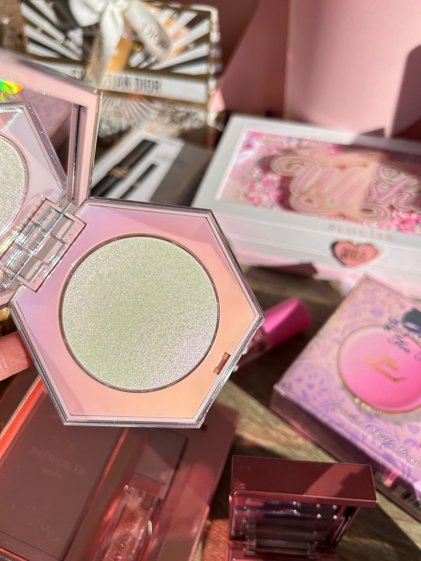 Fenty Beauty by Rihanna  Diamond Bomb All-Over Diamond Veil