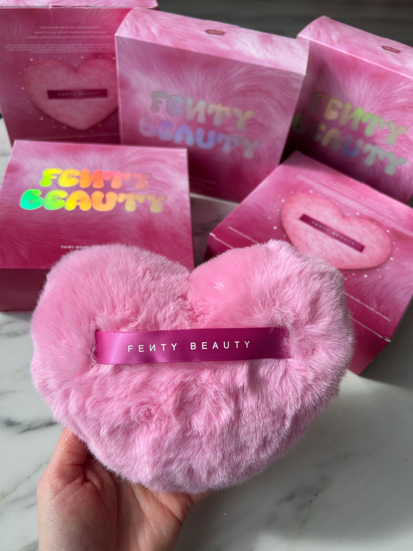 Fenty Beauty FAIRY BOMB WATTACRUSH HEART SHIMMER PUFF