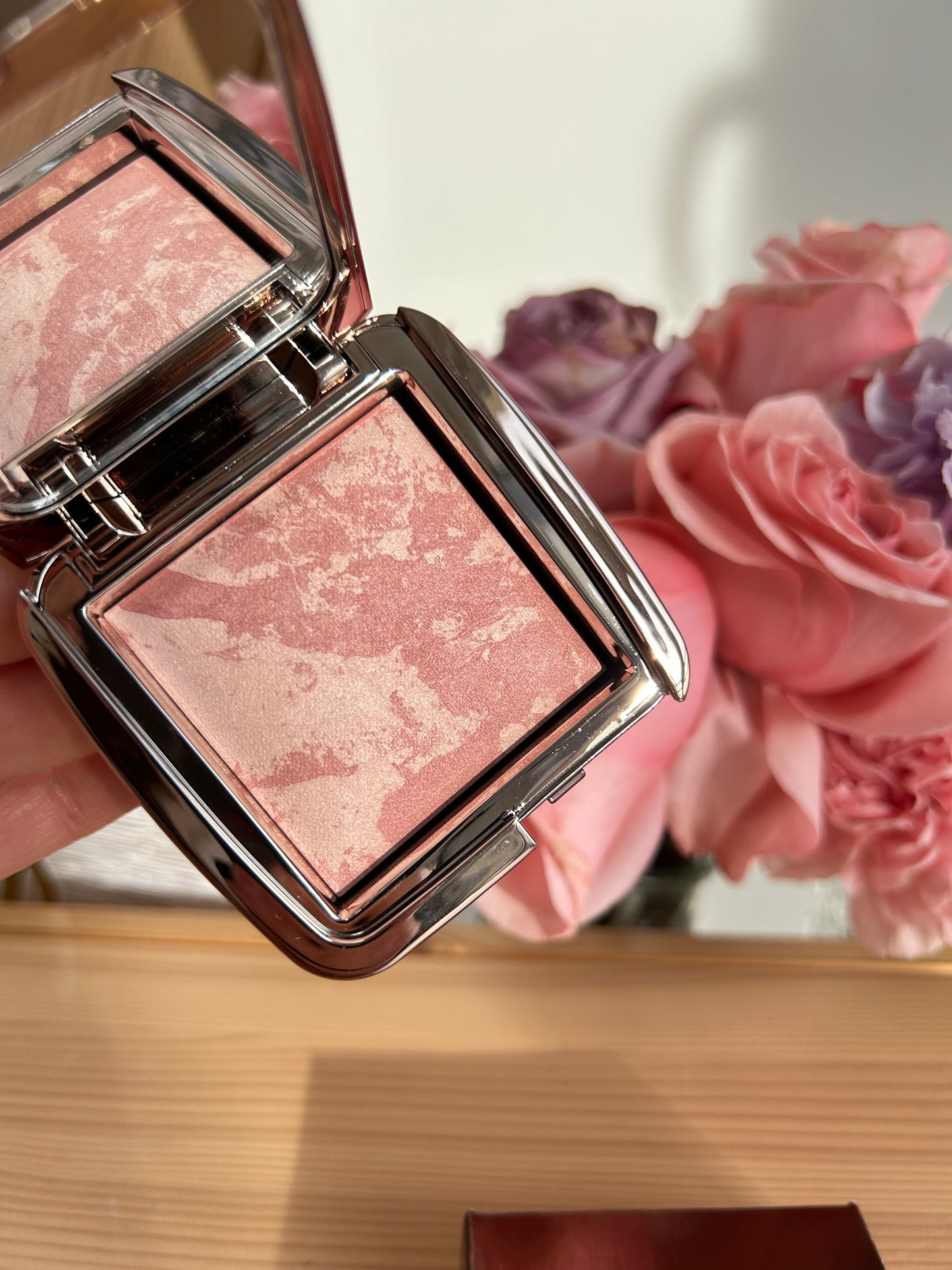 HOURGLASS AMBIENT™ LIGHTING BLUSH