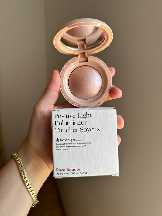 Rare Beauty silk highlighter