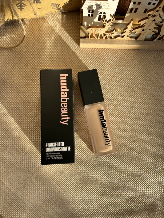 Huda Beauty #FAUXFILTER LUMINOUS MATTE CONCEALER