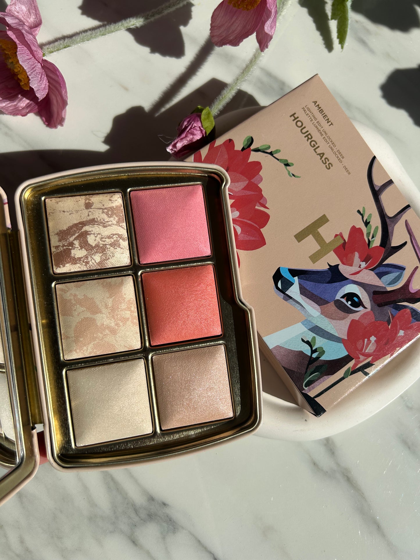 HOURGLASS AMBIENT - DEER
